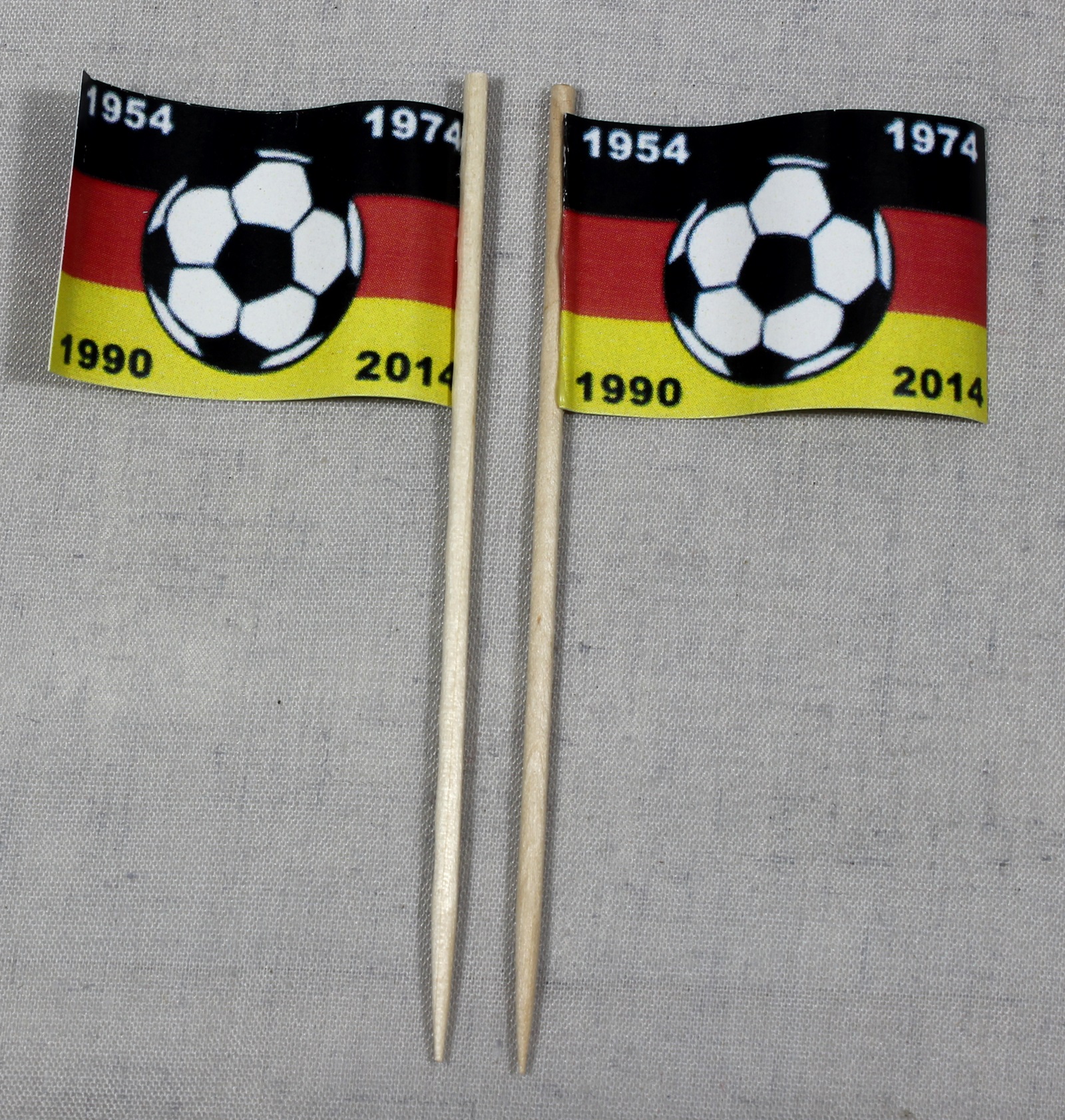 deko-picker-fussball-wm Party-Picker Flagge Deutschland 4x Fußball Weltmeister Papierfähnchen in Spitzenqualität 50 Stück Be
