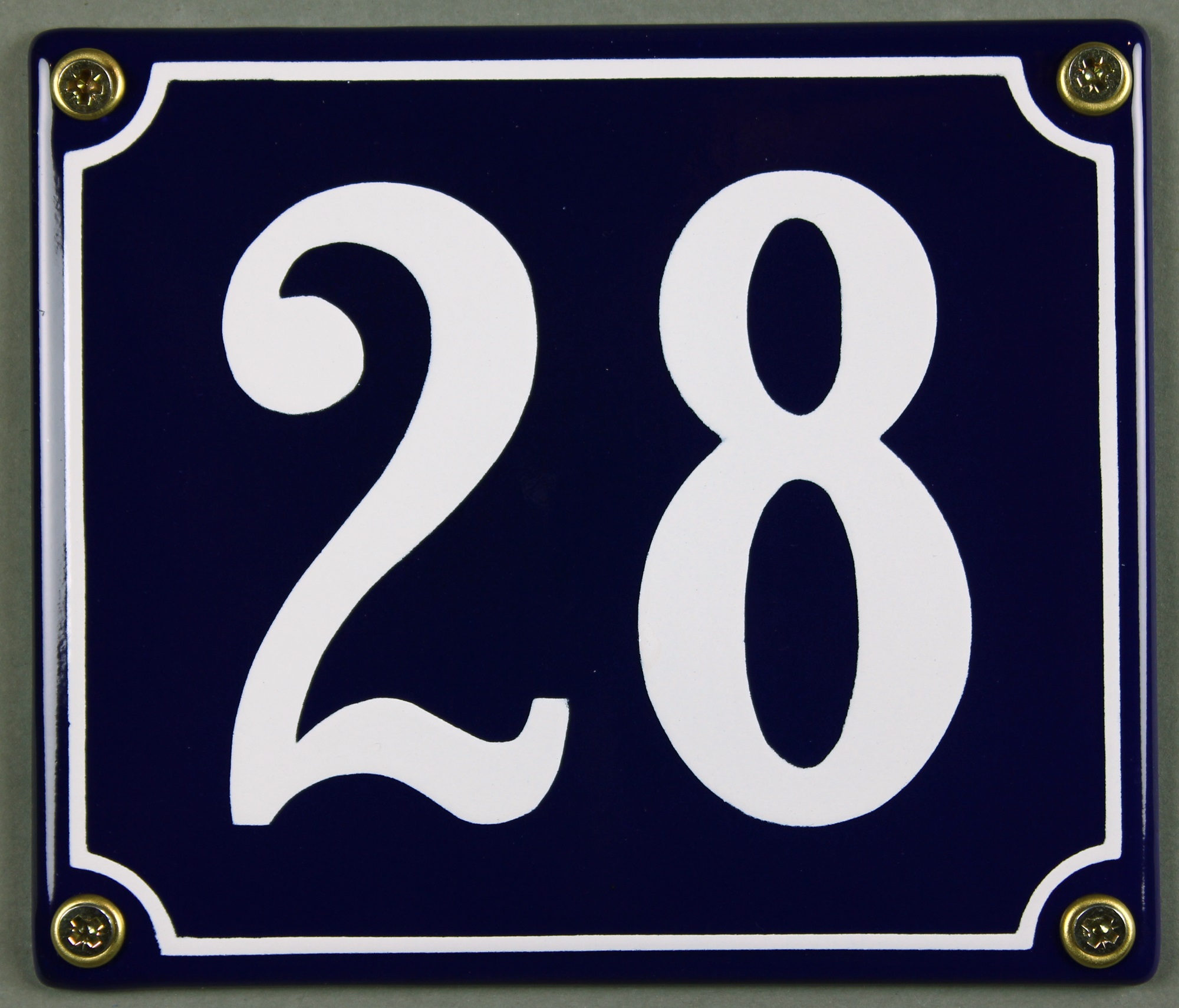 hausnummer-28-hausnummernschild-emaille