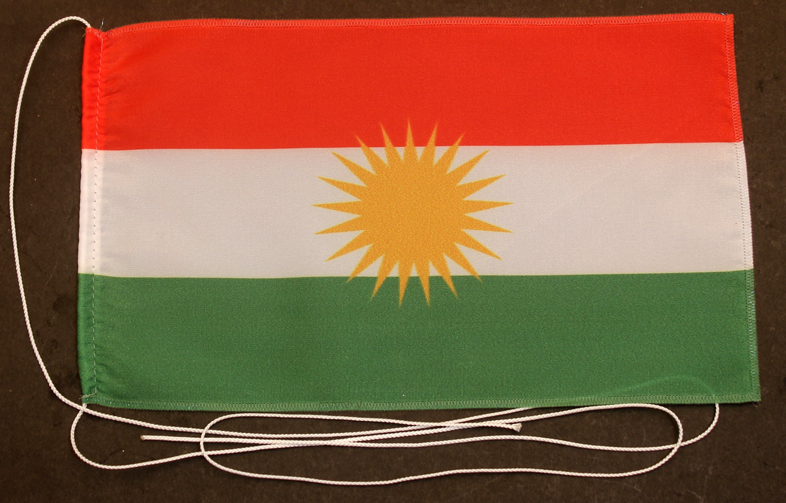 tischfahne-kurdistan596e75cbb921a