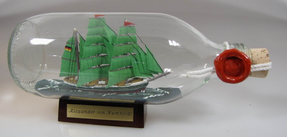 buddelschiff_alexander_von_humboldt_phs042 Alexander von Humboldt runde Flasche 0,3 Liter Buddelschiff Flaschenschiff