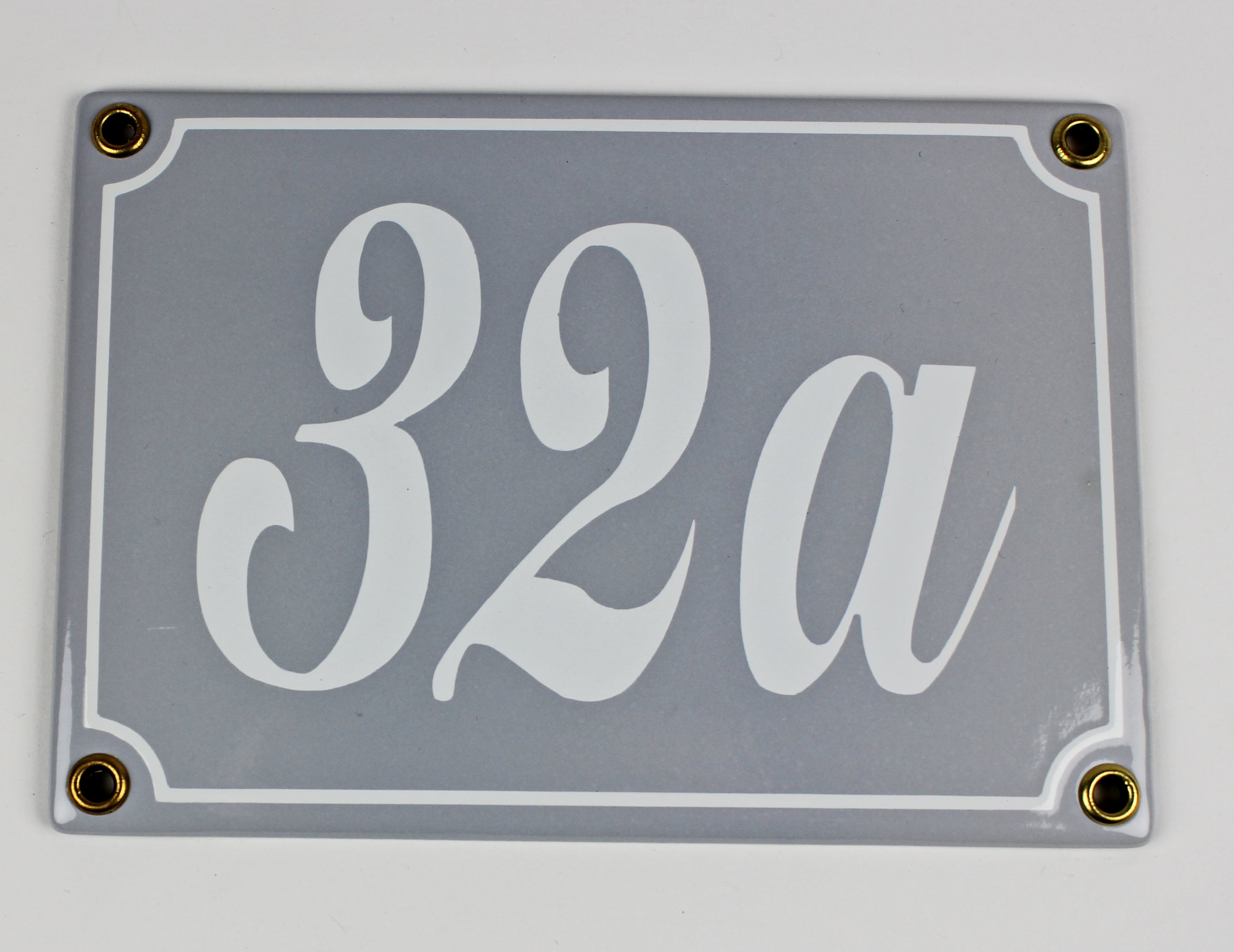 32a-schreibschrift Hausnummernschild 32a grau Schreibschrift 17x12 cm Emailleschild