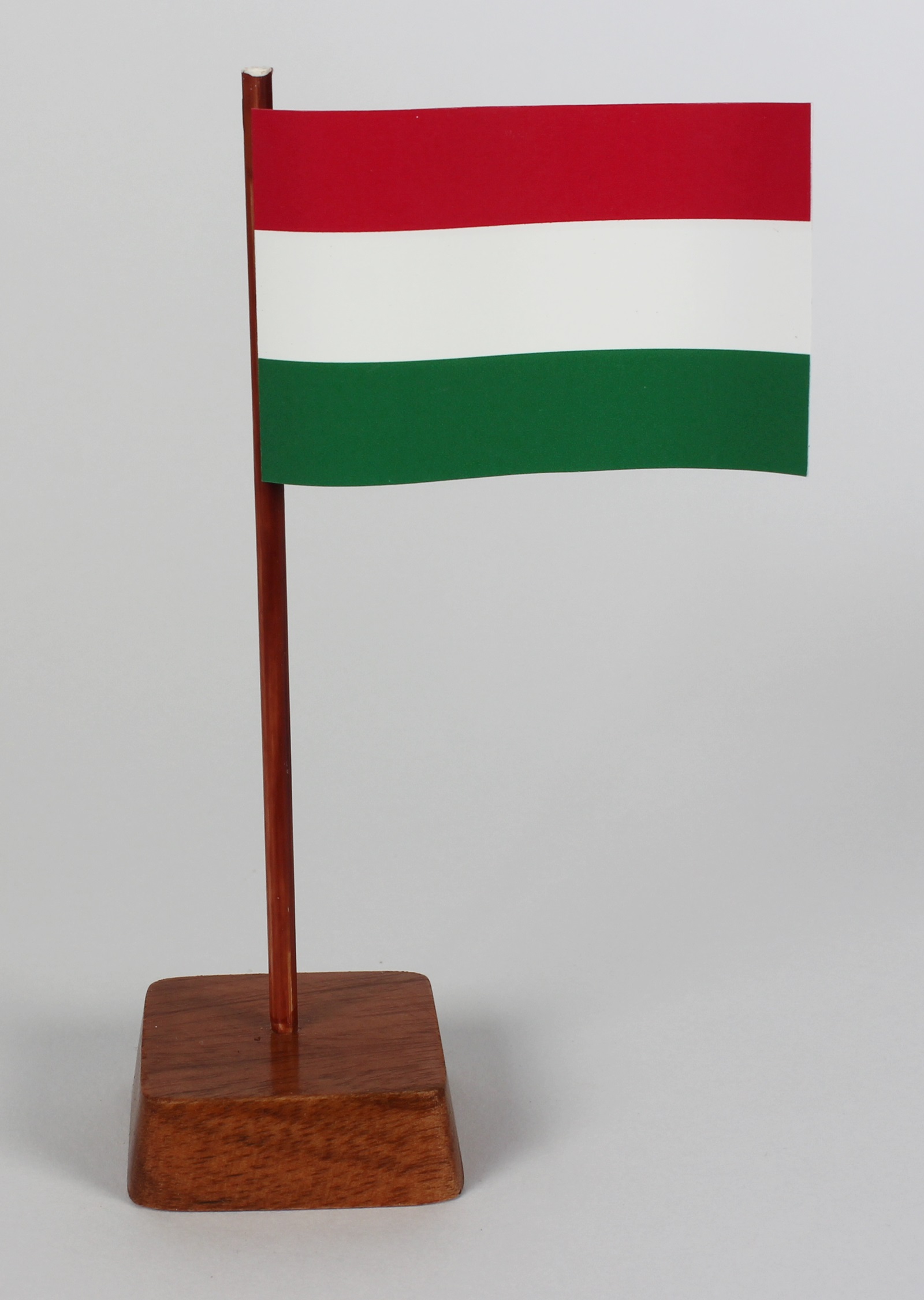 mini-tischflagge-ungarn-v Mini Tischflagge Ungarn Höhe 13 cm Tischfähnchen