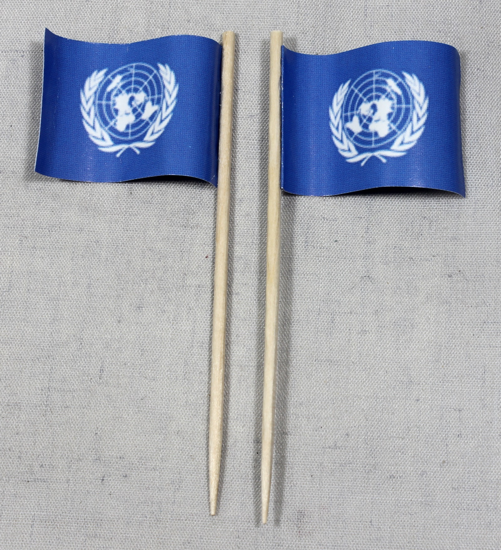 Party-Picker Flagge UNO United Nations Papierfähnchen in Spitzenqualität 50 Stück Beutel