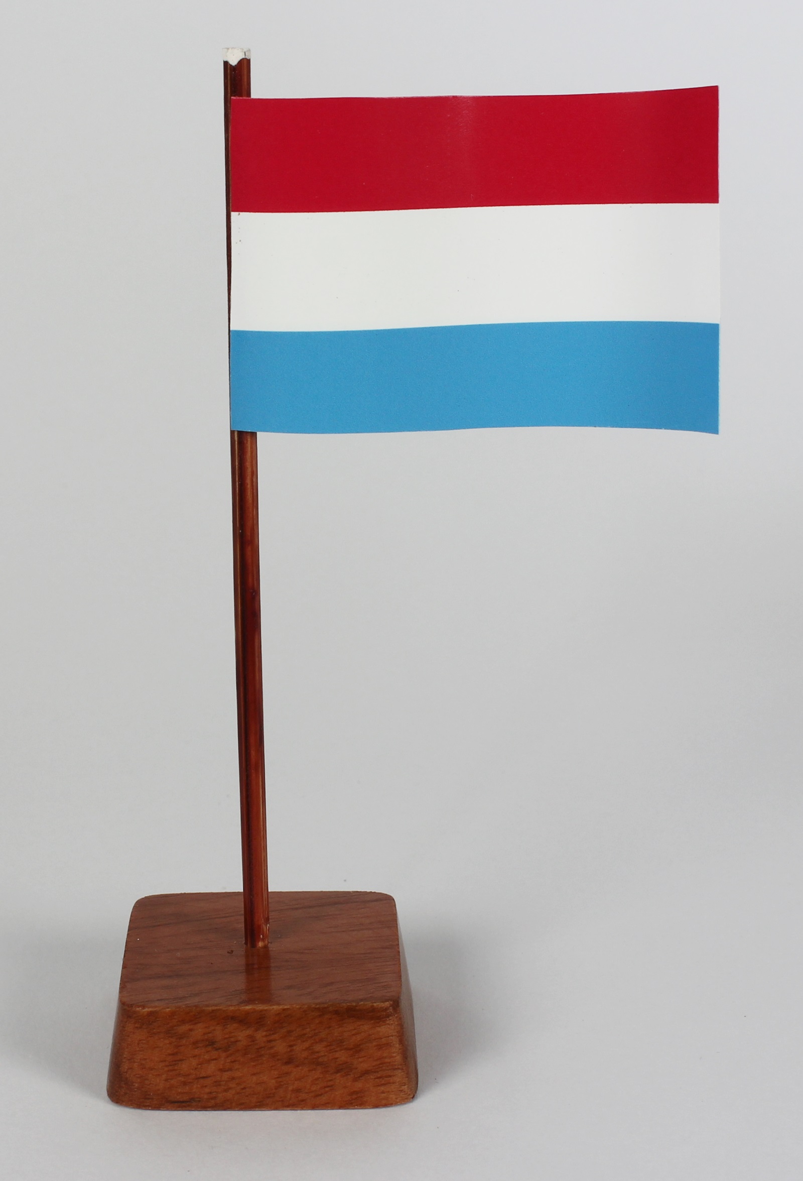 mini-tischflagge-luxemburg-v Mini Tischflagge Luxemburg Höhe 13 cm Tischfähnchen