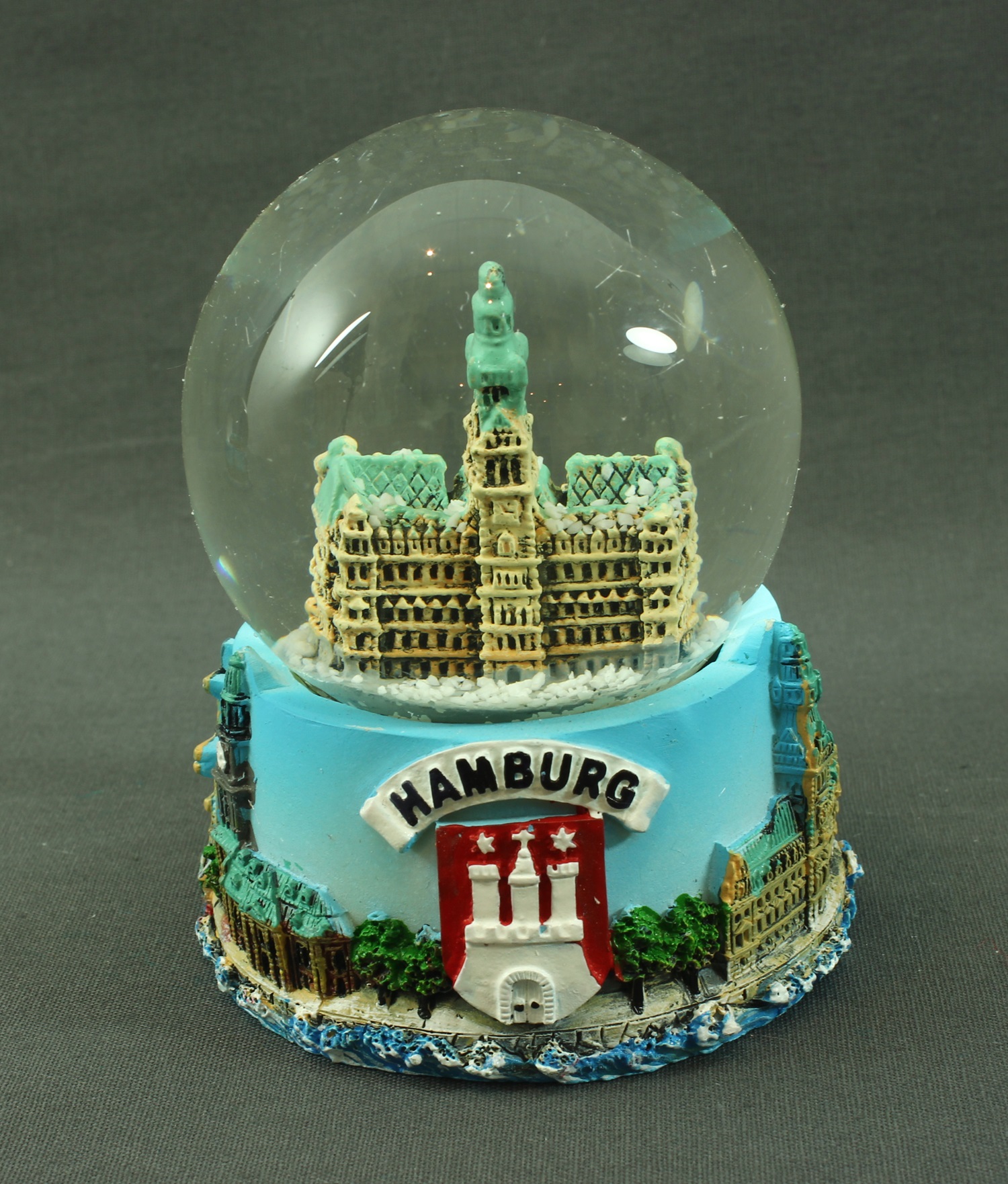 schneekugel-hamburg-rathaus-v
