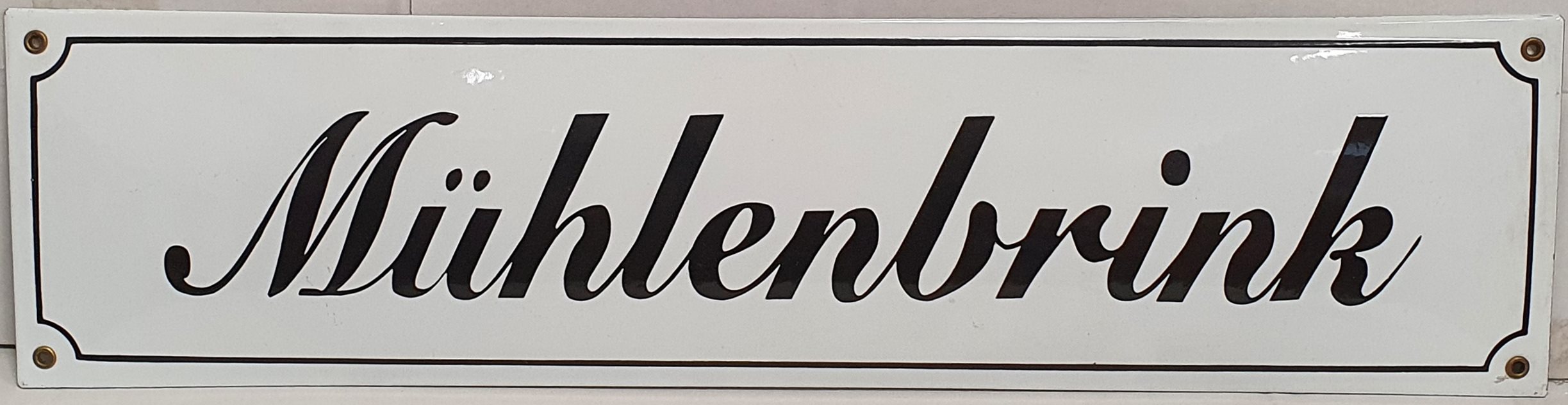 strassenschild-emaille-weiss