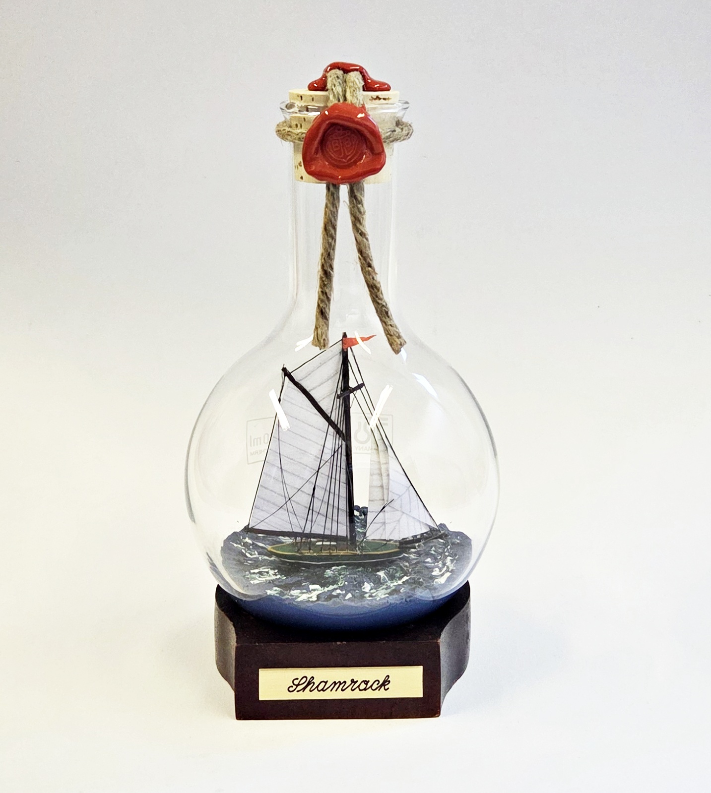 Shamrock 0,5 Liter Buddelschiff Stehkolben Flaschenschiff Kopie