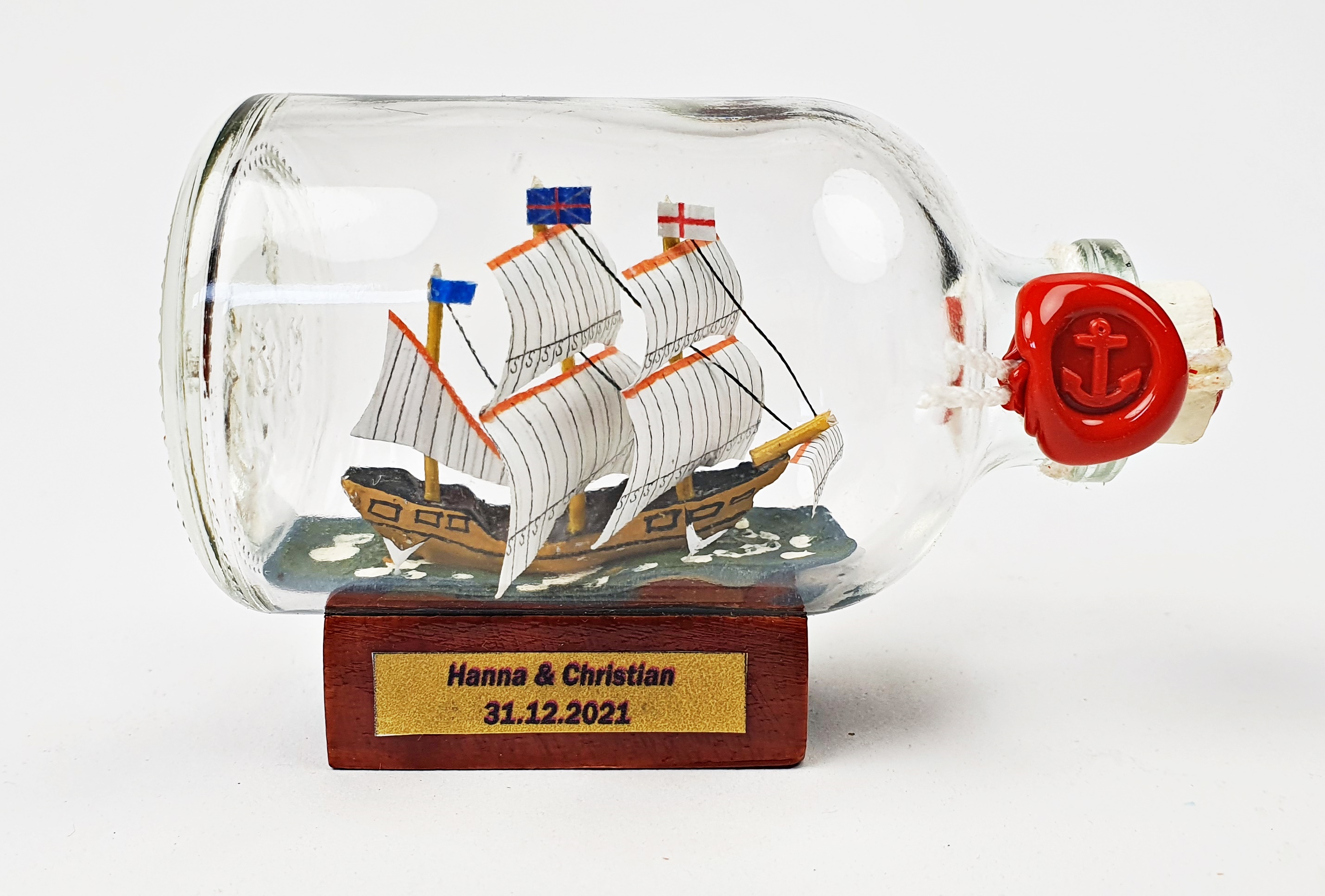 bs-sonder-mayflower Buddelschiff 50 ml mit Wunschtext eigene Beschriftung ca. 7,2 x 4,5 cm Flaschenschiff
