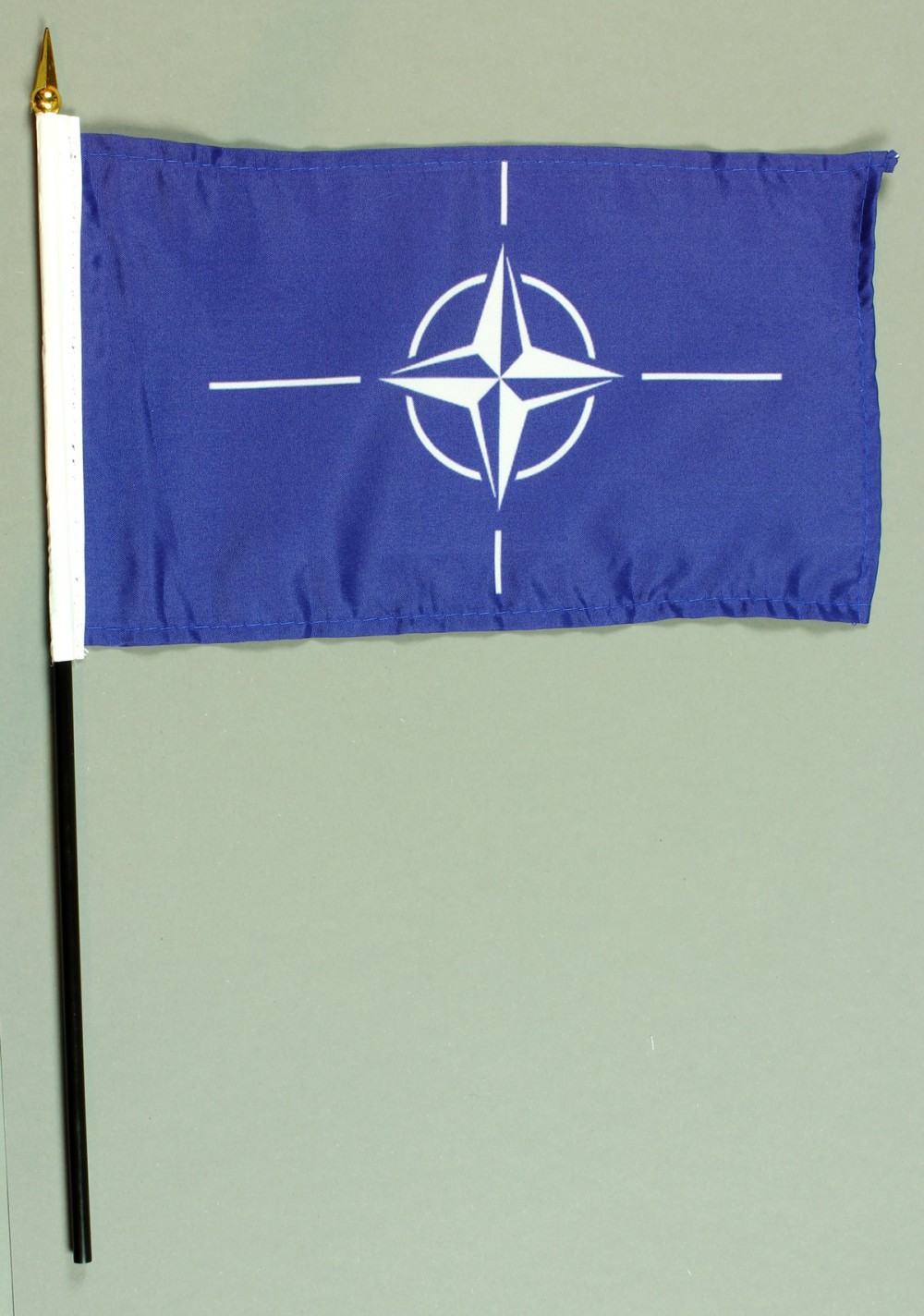 Tischflagge NATO 15x25 cm BASIC optional mit Tischflaggenständer