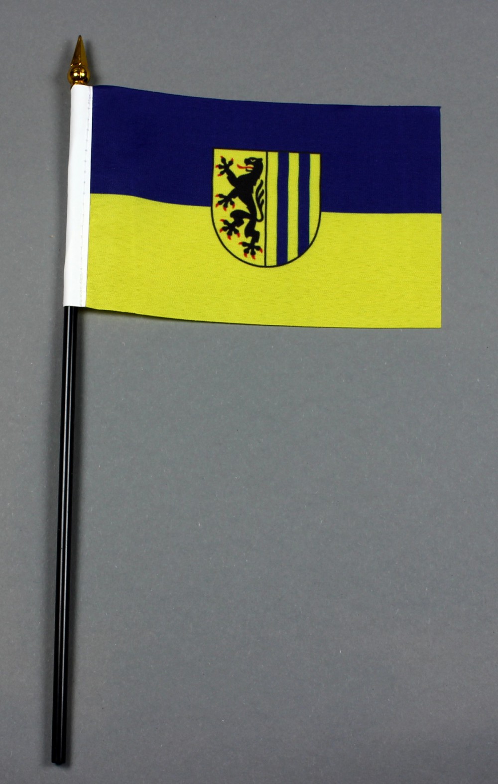 Kleine Tischflagge Leipzig 10x15 cm optional mit Tischfähnchenständer
