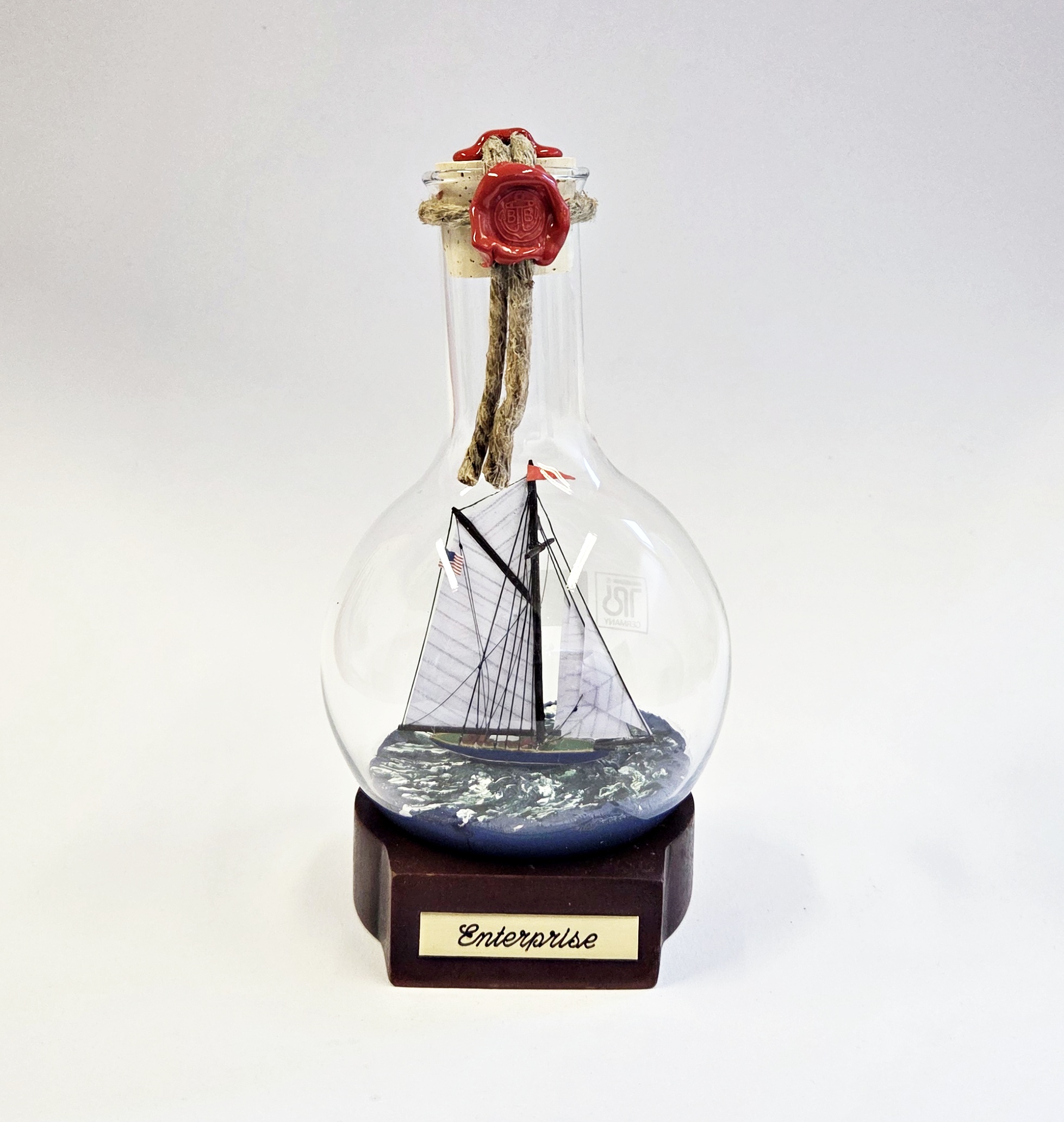 Enterprise USA 0,5 Liter Buddelschiff Stehkolben Flaschenschiff