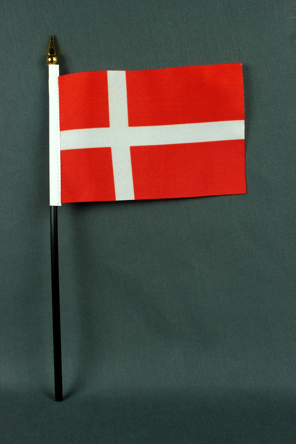 tischfahne-daenemark Kleine Tischflagge Dänemark 10x15 cm optional mit Tischfähnchenständer