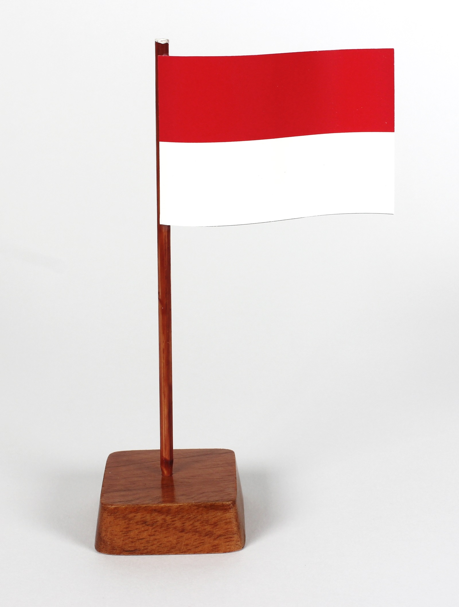 mini-tischflagge-indonesien-v Mini Tischflagge Indonesien Höhe 13 cm Tischfähnchen