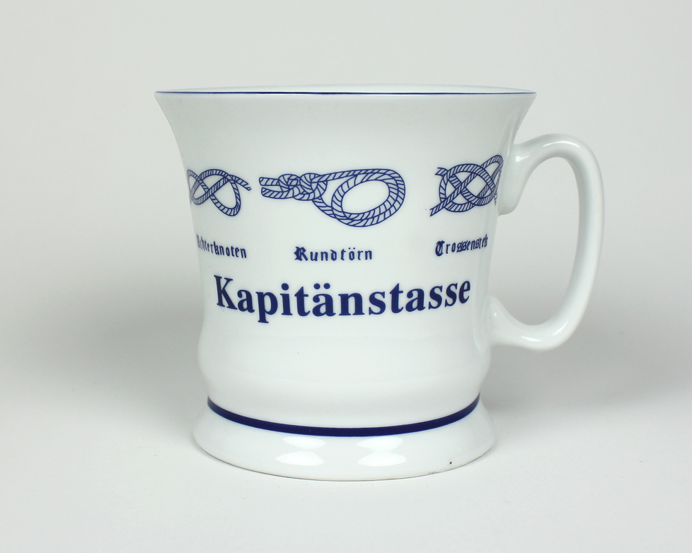Becher Kapitaenstasse hoch Becher Kapitaenstasse hoch