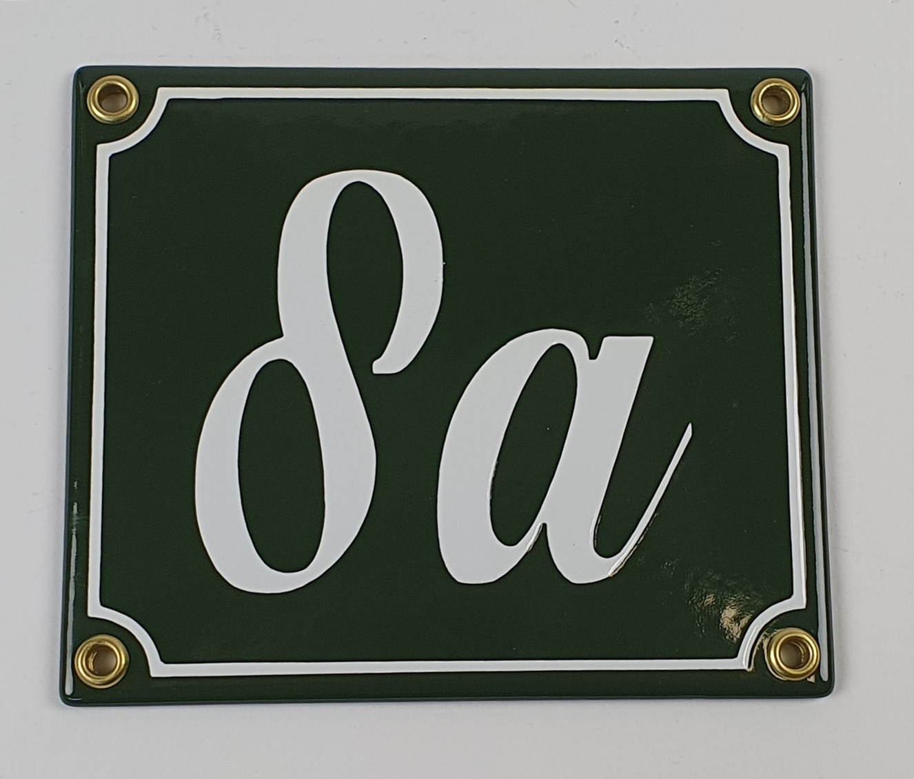 Hausnummernschild 8a dunkelgrün Schreibschrift 14x12 cm Emailleschild