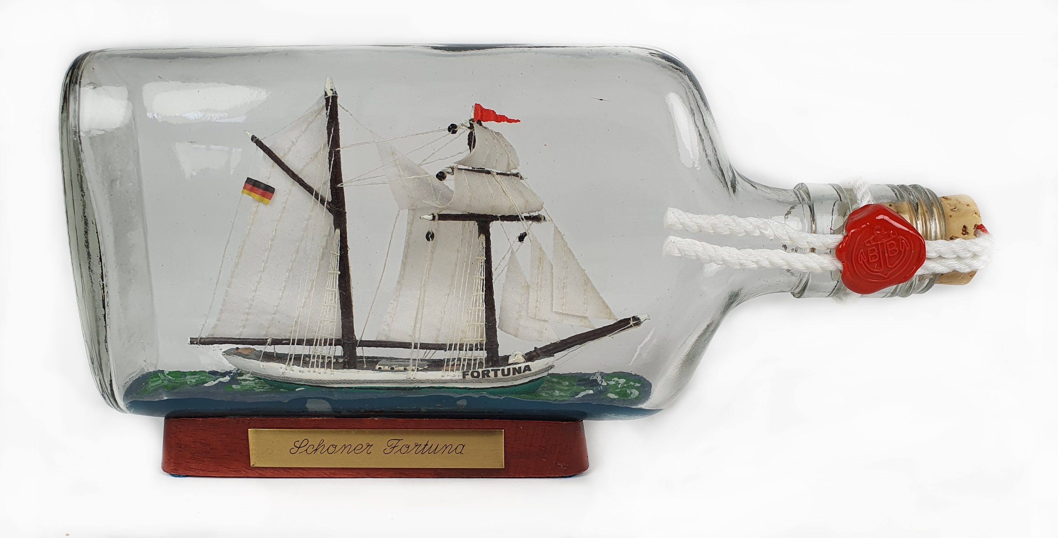 Topsegel - Schoner FORTUNA Buddelschiff Flachmann 0,375 Liter ca. 21x9 cm