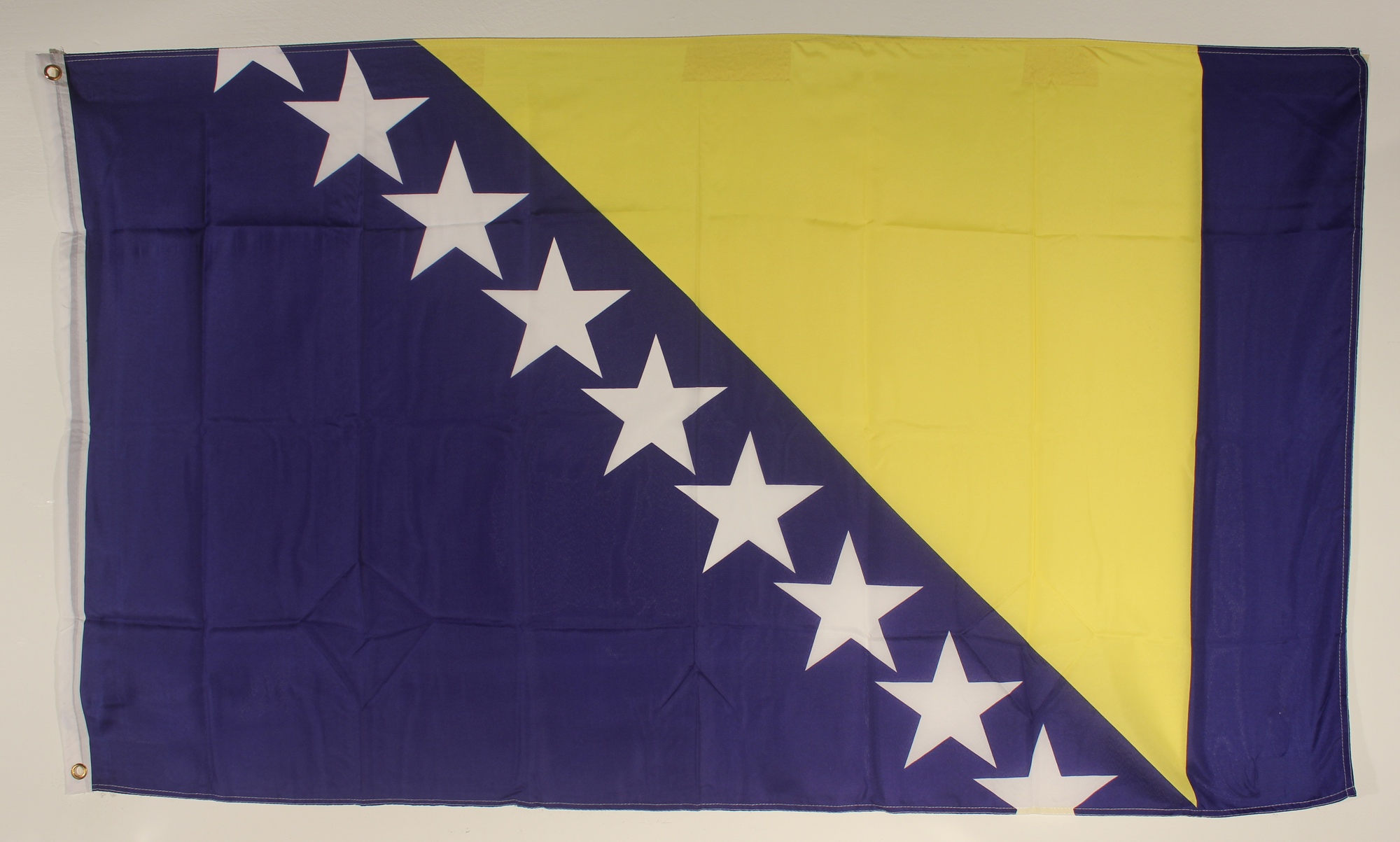 flagge-bosnien-herzogowina Flagge Fahne : Bosnien-Herzegowina Nationalflagge Nationalfahne