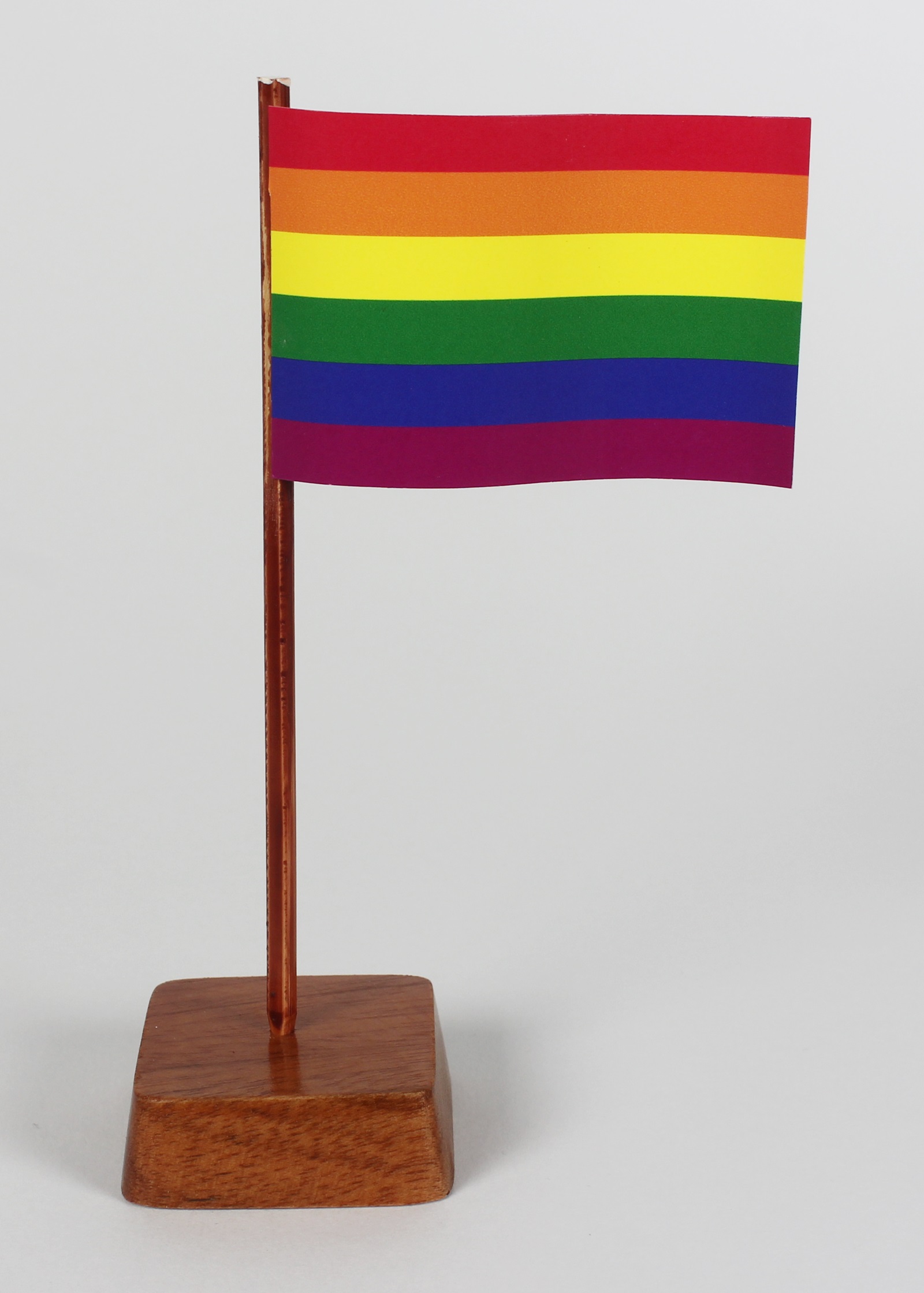 mini-tischflagge-regenbogen-v Mini Tischflagge Regenbogen Höhe 13 cm Tischfähnchen