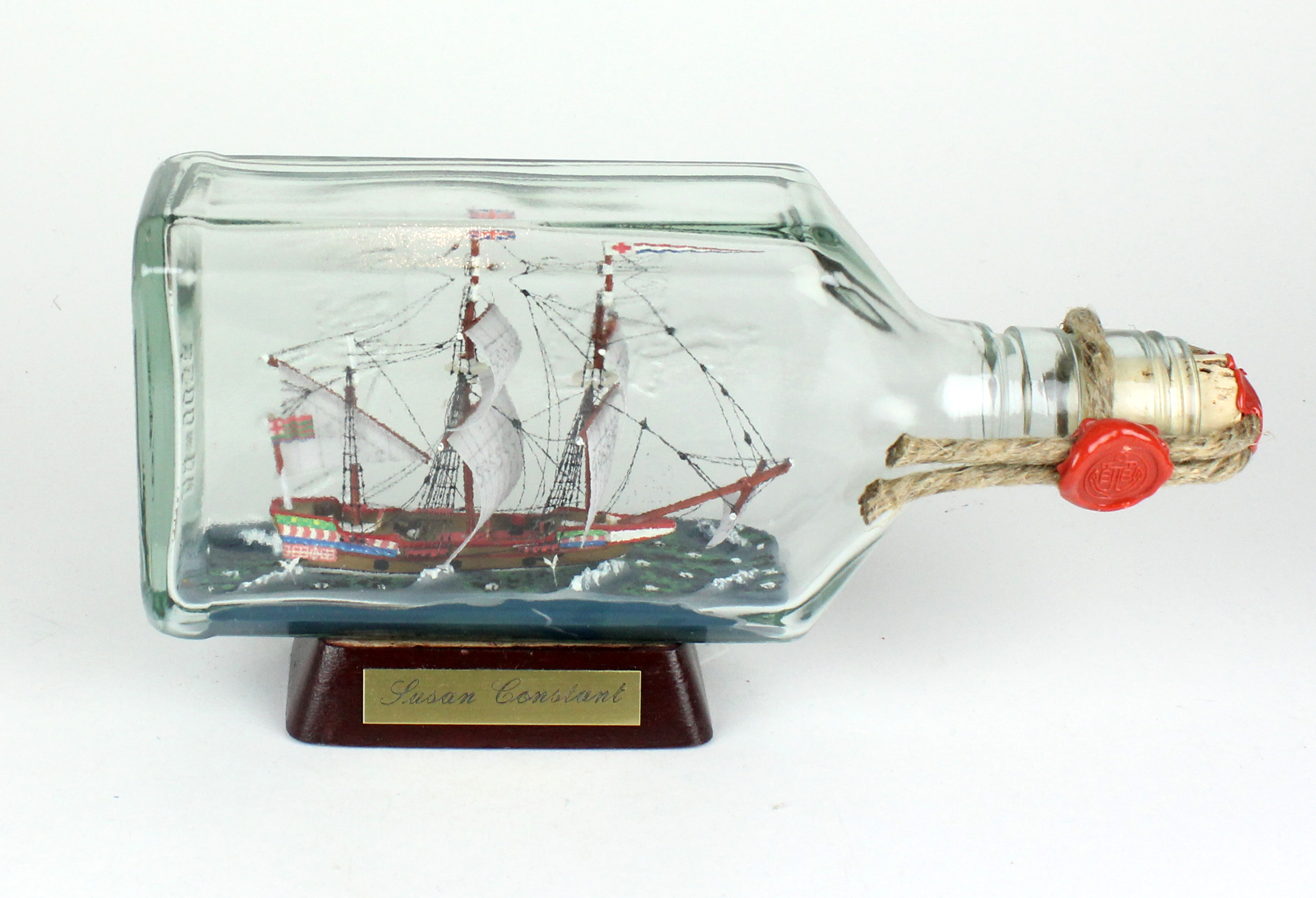 Susan Susan Constant USA eckige Ginflasche 0,375 Liter Buddelschiff Museumsqualität