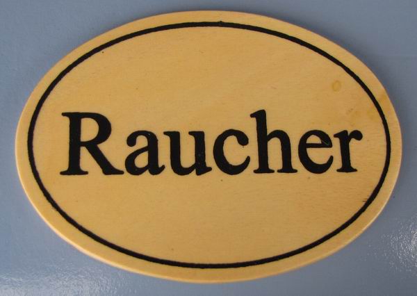 Ovales Holz - Türschild Raucher 7x10 cm helles Holzschild