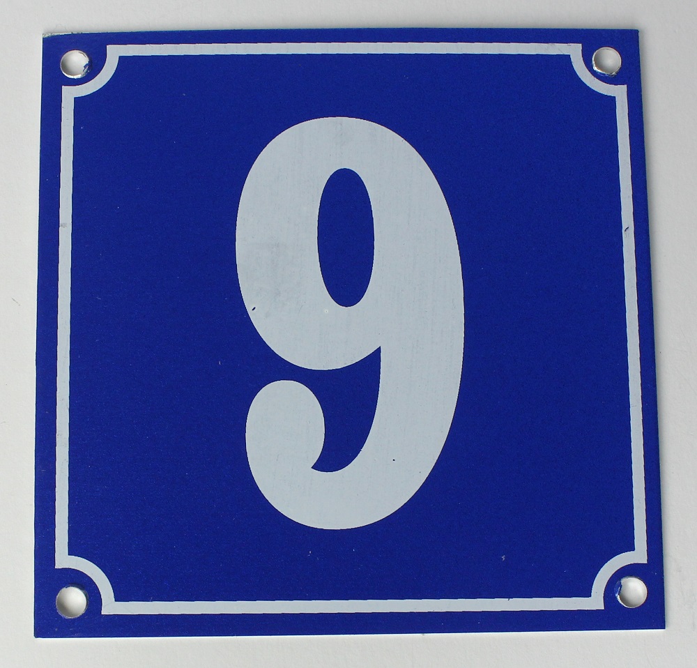 Hausnummer-9