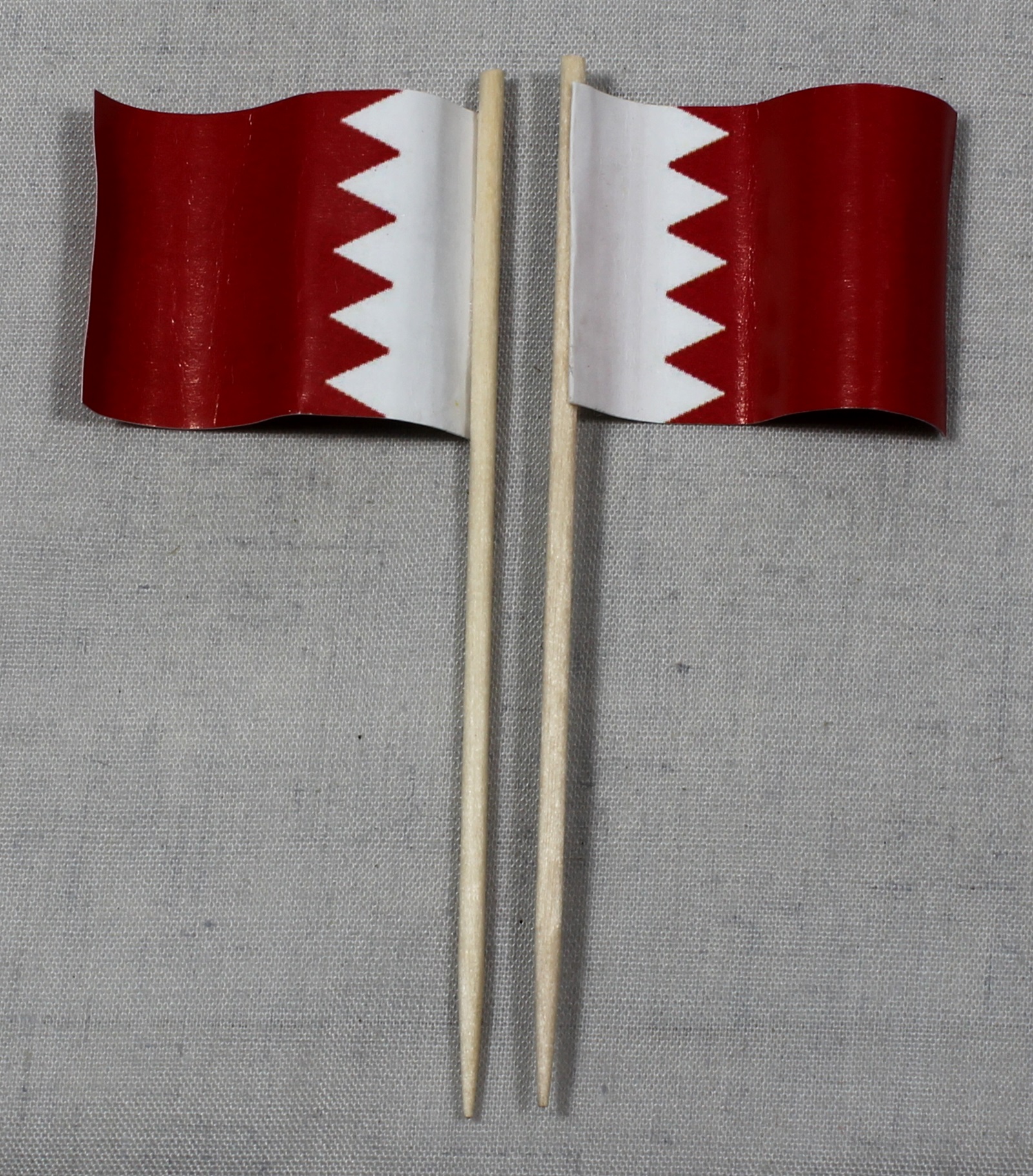 deko-picker-bahrain596e8e67c0939 Party-Picker Flagge Bahrain Papierfähnchen in Spitzenqualität 50 Stück Beutel