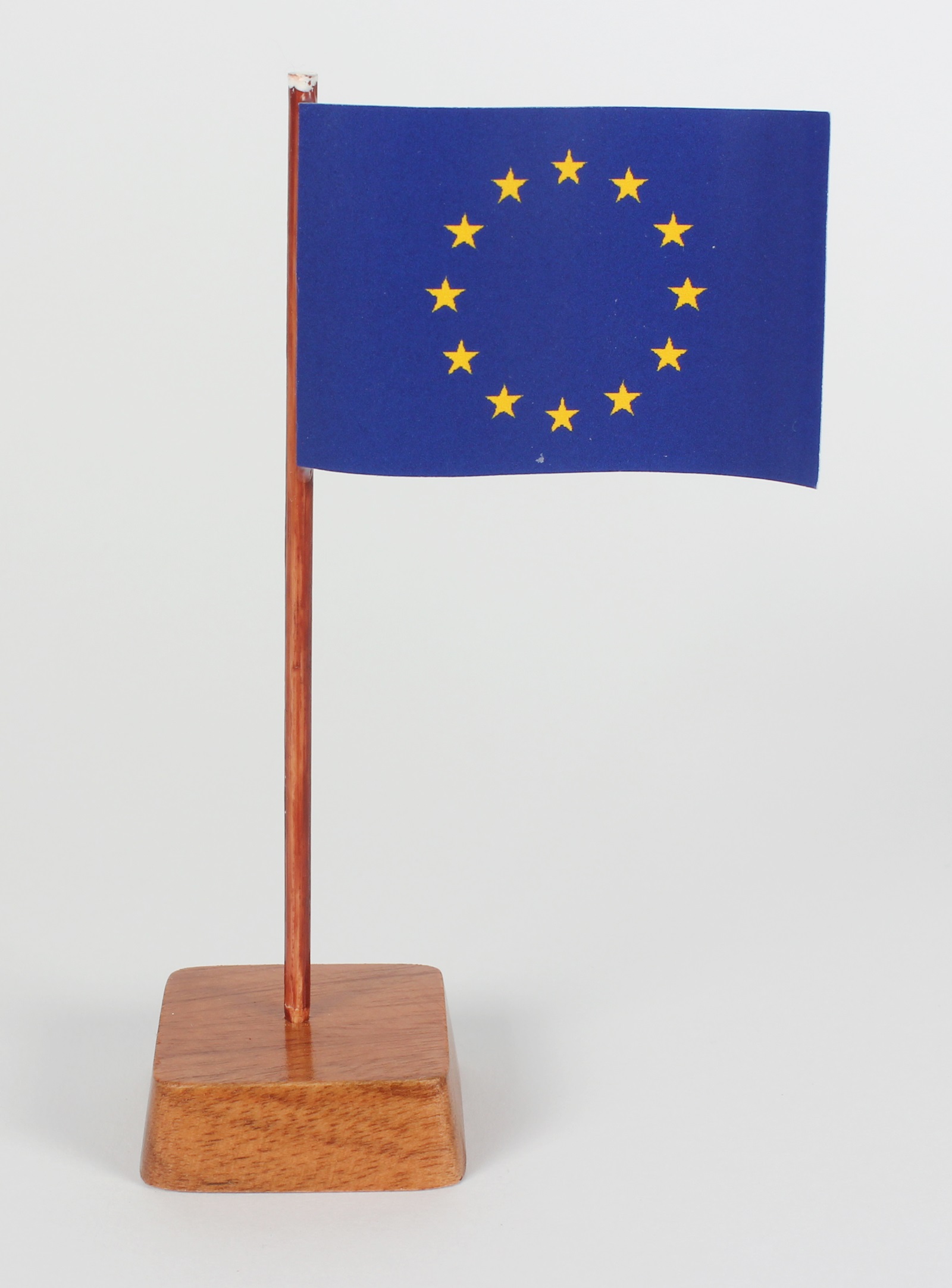mini-tischflagge-europa-v Mini Tischflagge Europa Höhe 13 cm Tischfähnchen