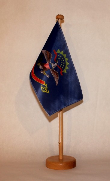Tischflagge North Dakota USA Bundesstaat US State 25x15 cm optional mit Holz- oder Chromständer Tisc