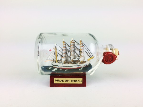 Nippon Maru Japan Mini Buddelschiff 50 ml ca. 7,2 x 4,5 cm Flaschenschiff