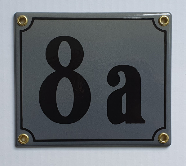 8a dunkelgrau / schwarz Clarendon 14x12 cm sofort lieferbar Schild Emaille Hausnummer