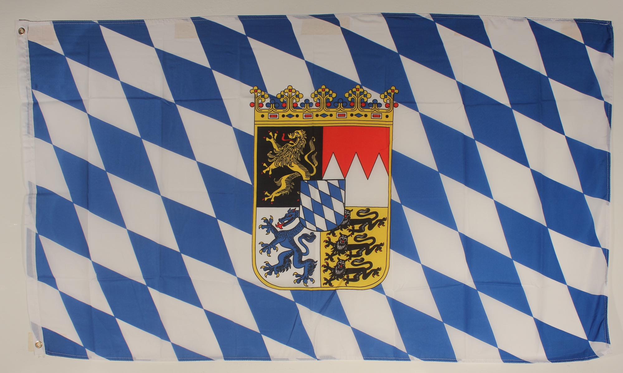 Flagge Fahne Freistaat Bayern Wappen Löwe Hissflagge 60 x 90 cm 