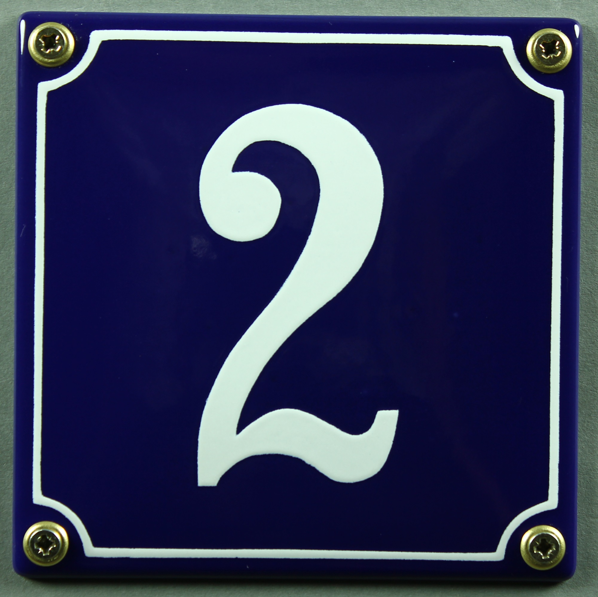 blau/weiß 12x12 cm und 12x14cm Emaille Hausnummernschild 1 blau/weiß 12x12cm Hausnummer Schild wetterfest und lichtecht Zahlen 1 bis 30 verfügbar Wählen Sie Ihre Nummer sofort lieferbar