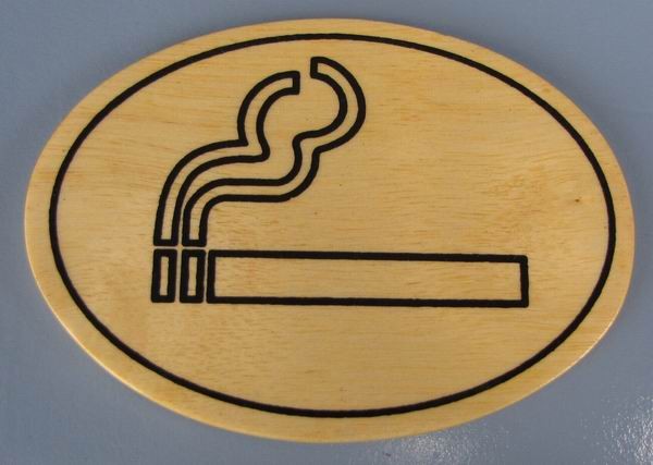 Ovales Holz - Türschild Rauchen erlaubt Piktogramm 7x10 cm helles Holzschild